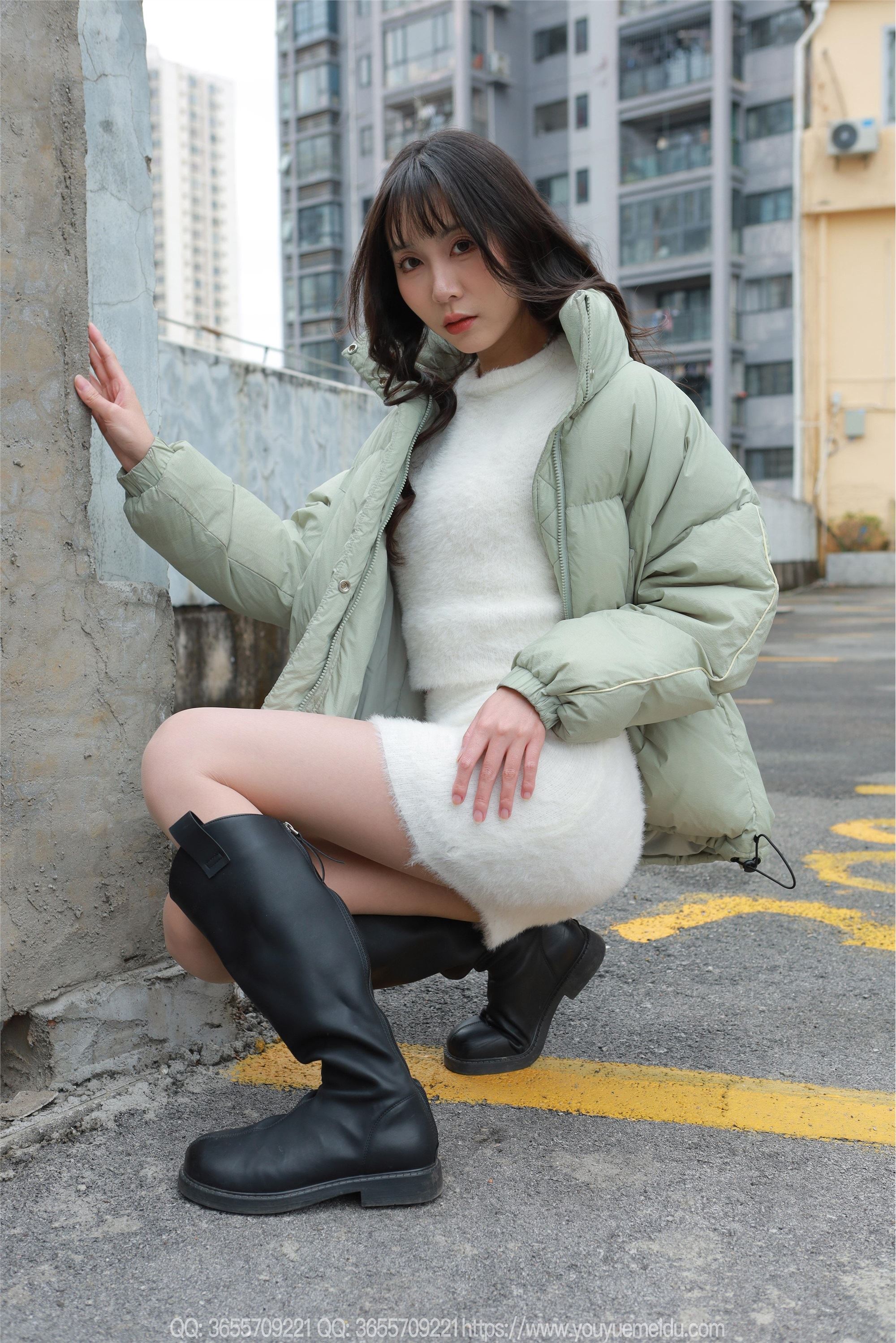 IESS异思趣向  2025.04.02 丝享家 2017 团团《长靴包臀裙（上）》